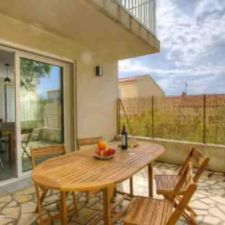 Village 2 * Cargese