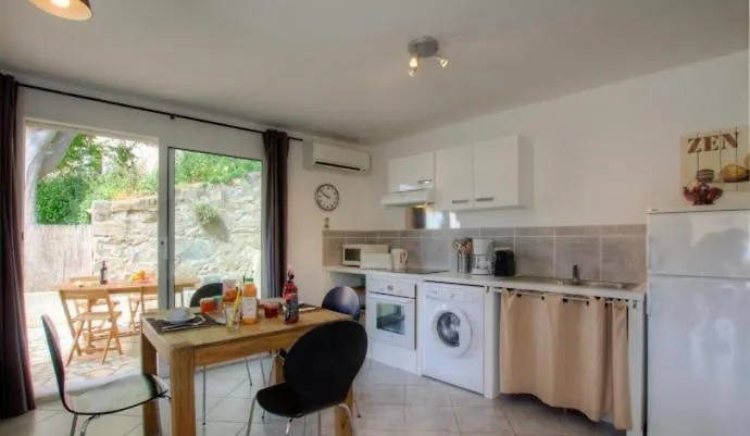 Village 2 Appartement *